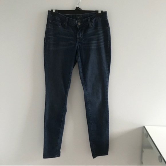 Jessica Simpson Regular Rise Blue Denim Jeans - Picture 2 of 16
